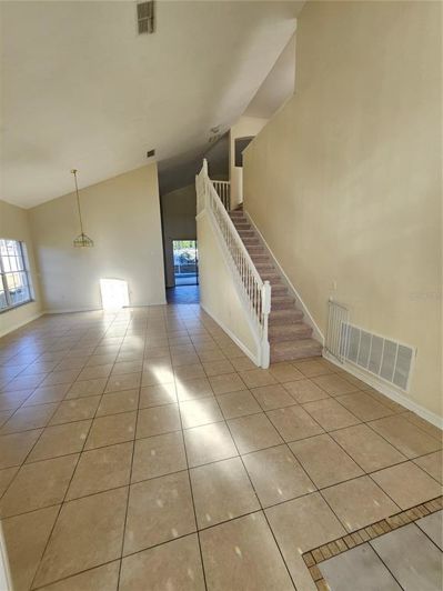 Image No.13-6 Bed Property for sale