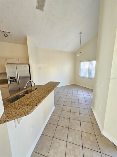 Image No.9-6 Bed Property for sale