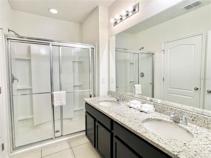 Image No.37-7 Bed Property for sale