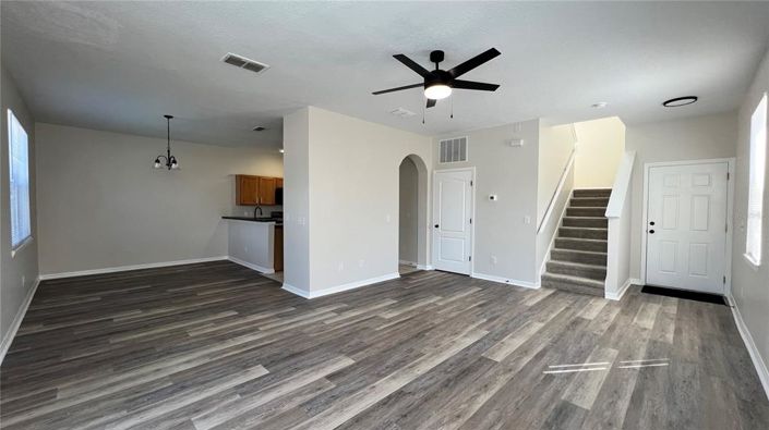 Image No.4-Propriété de 4 chambres à vendre à Davenport