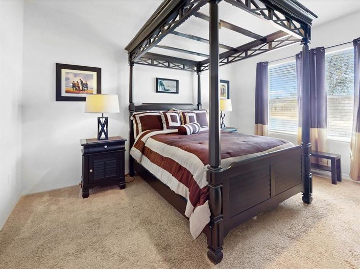 Image No.12-4 Bed Property for sale