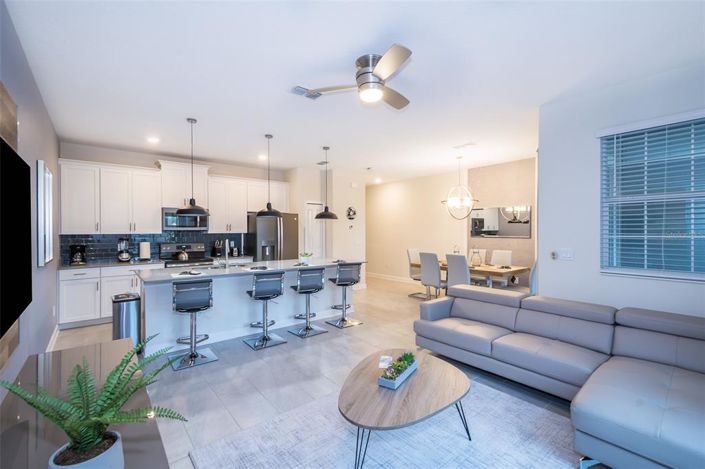 Image No.13-4 Bed Townhouse for sale