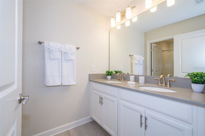 Image No.16-4 Bed Townhouse for sale