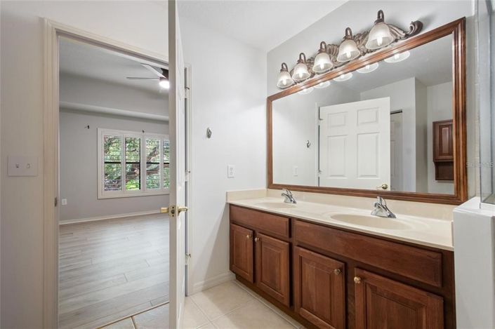 Image No.15-3 Bed Property for sale