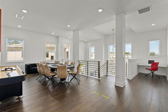 Image No.13-6 Bed Property for sale