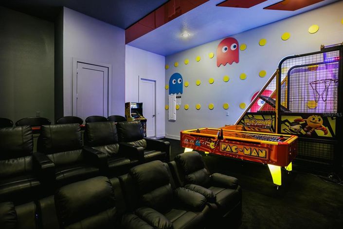 Image No.16-6 Bed Property for sale