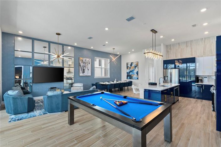 Image No.2-6 Bed Property for sale