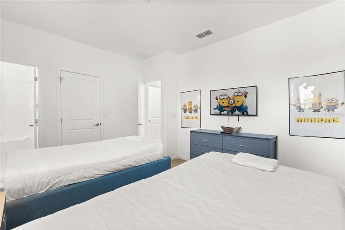 Image No.18-8 Bed Property for sale