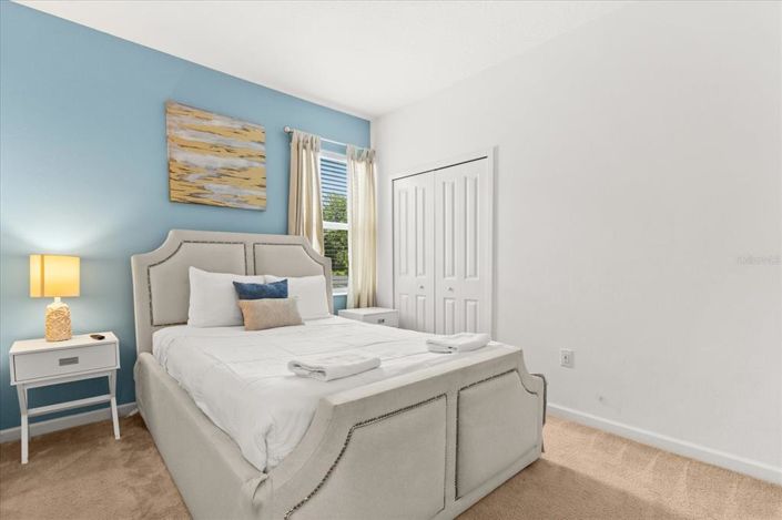 Image No.24-8 Bed Property for sale