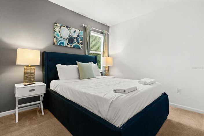 Image No.26-8 Bed Property for sale