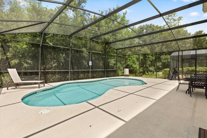 Image No.30-8 Bed Property for sale