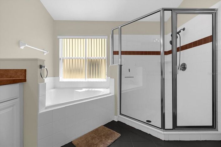 Image No.26-4 Bed Property for sale