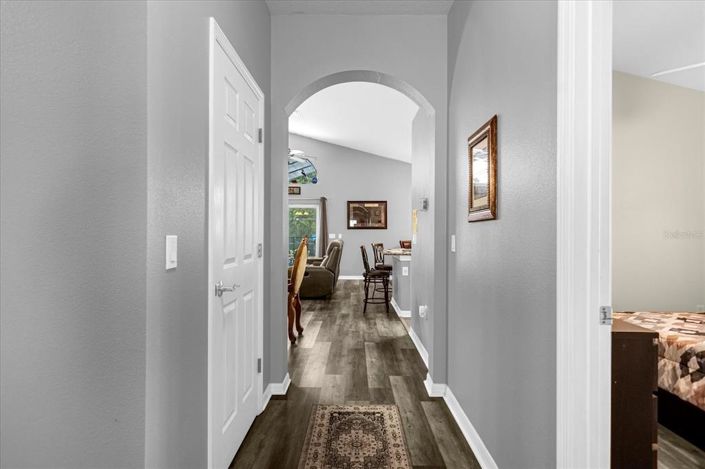 Image No.6-4 Bed Property for sale