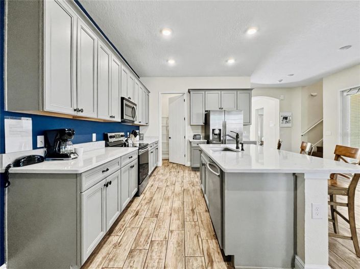 Image No.13-8 Bed Property for sale