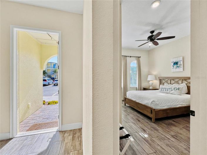 Image No.18-8 Bed Property for sale