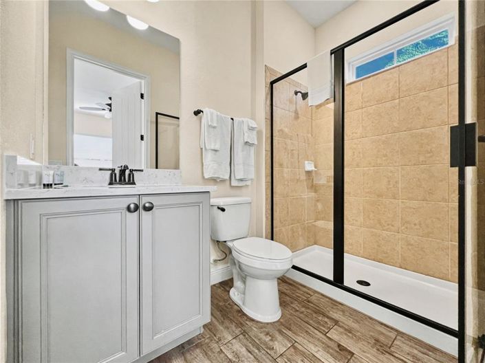 Image No.40-8 Bed Property for sale