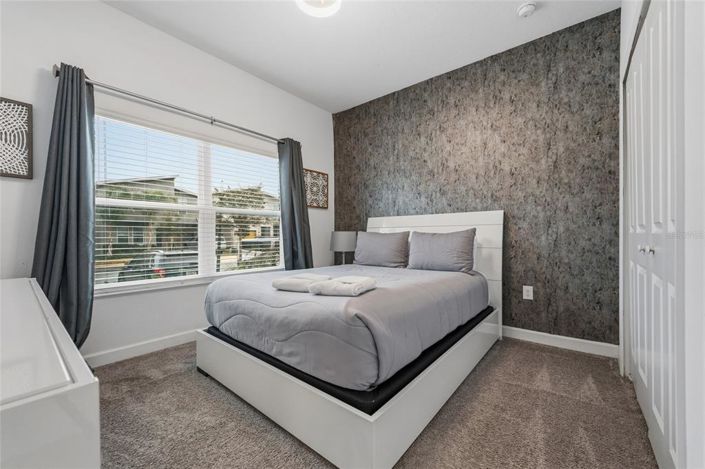 Image No.16-5 Bed Townhouse for sale