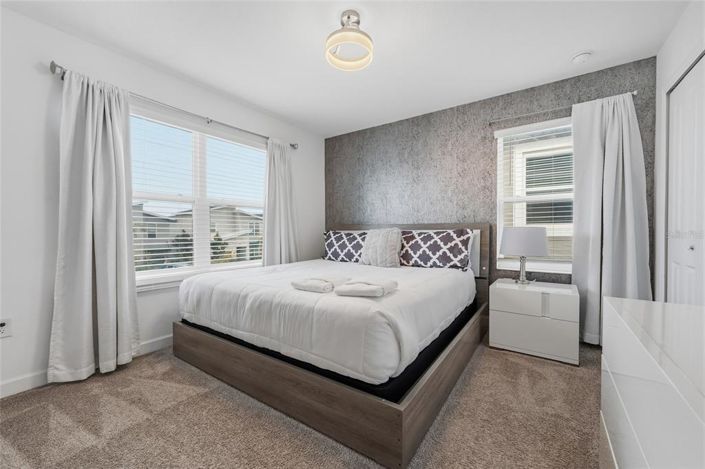 Image No.17-5 Bed Townhouse for sale