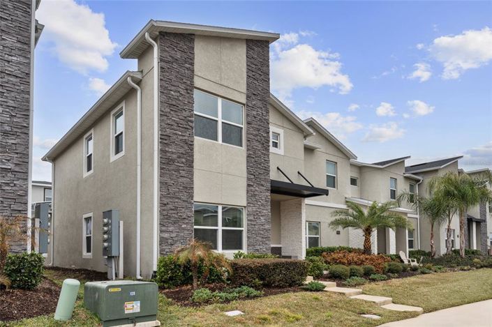 Image No.2-5 Bed Townhouse for sale