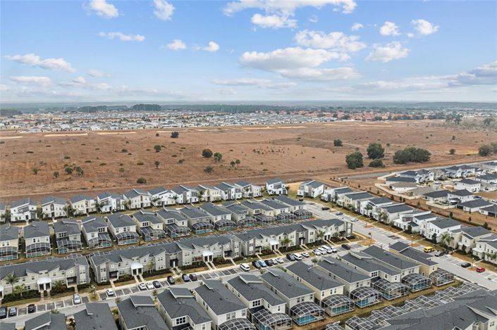 Image No.35-5 Bed Townhouse for sale