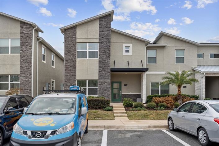 Image No.37-5 Bed Townhouse for sale