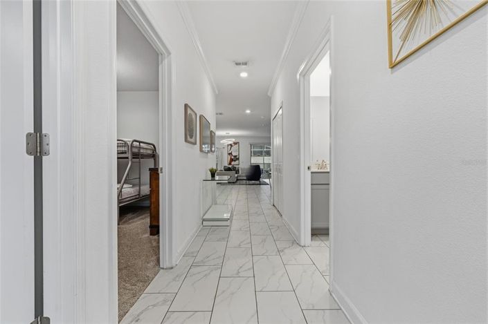 Image No.42-5 Bed Townhouse for sale