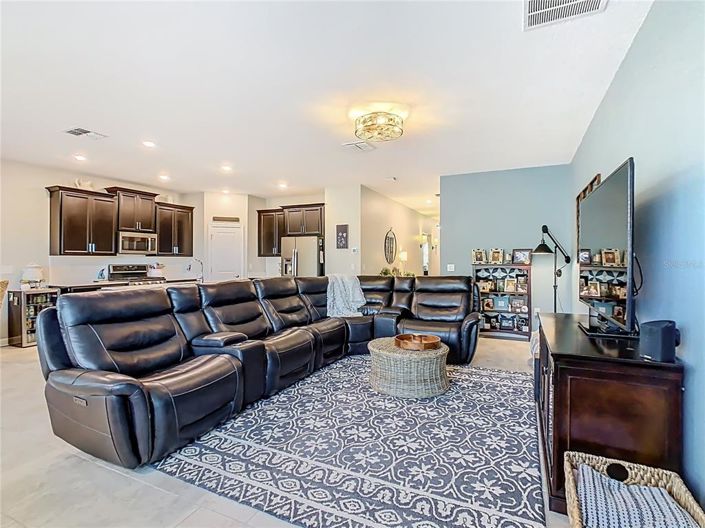 Image No.10-4 Bed Property for sale