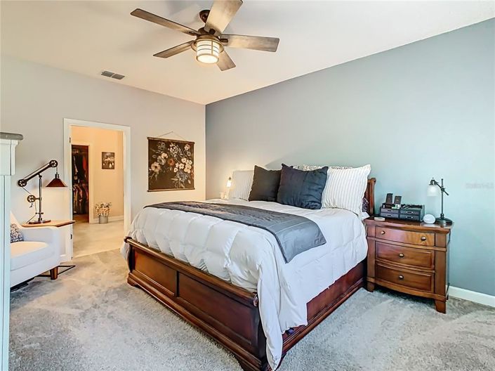 Image No.4-4 Bed Property for sale