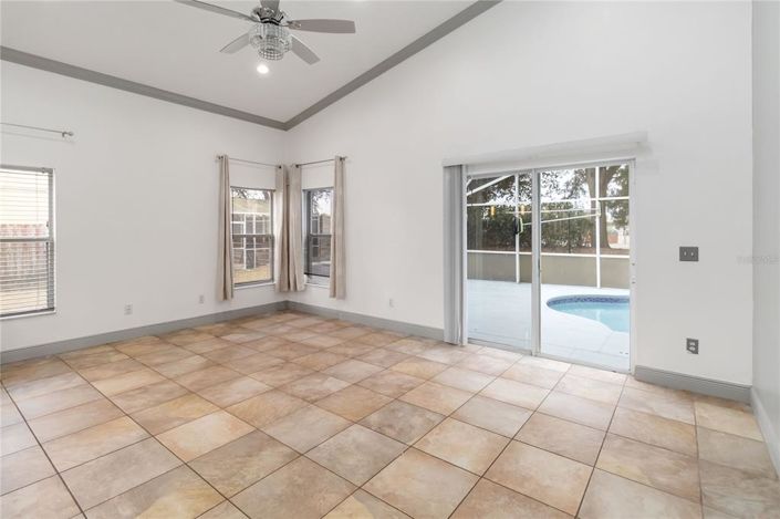 Image No.8-Propriété de 5 chambres à vendre à Davenport