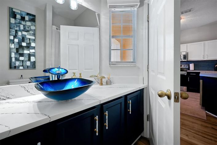 Image No.17-3 Bed Townhouse for sale