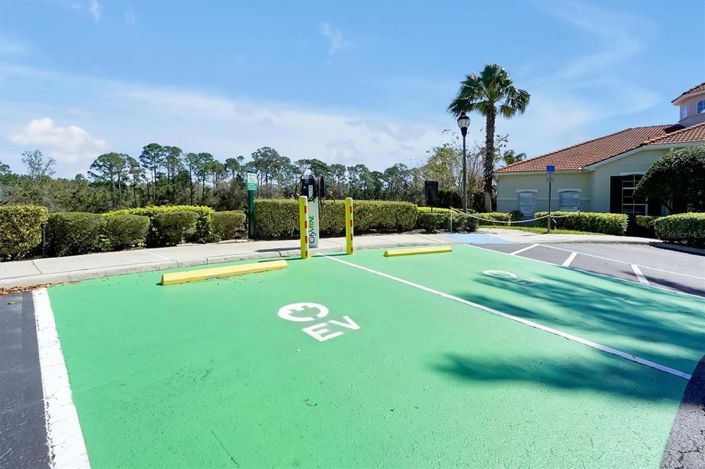 Image No.55-3 Bed Townhouse for sale