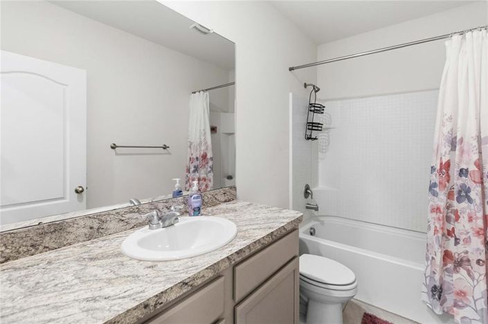 Image No.17-3 Bed Townhouse for sale