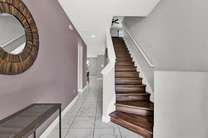 Image No.17-5 Bed Property for sale