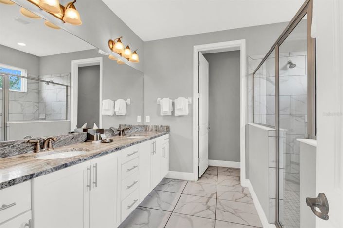 Image No.22-5 Bed Property for sale