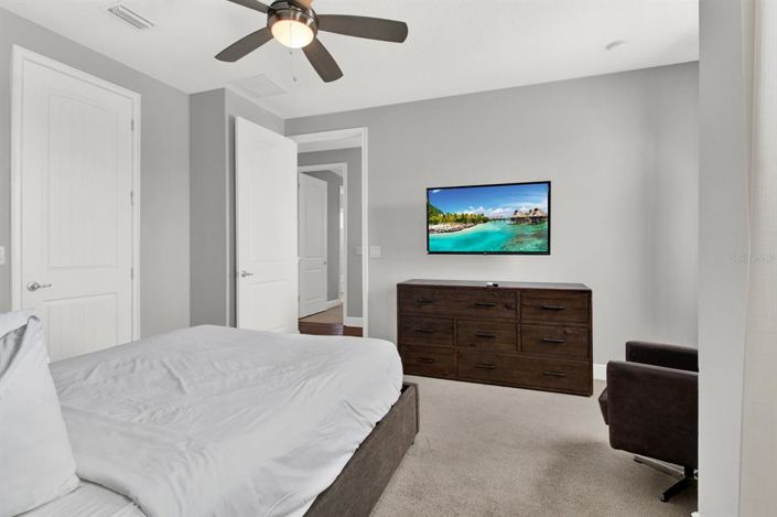 Image No.30-5 Bed Property for sale