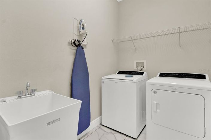 Image No.34-5 Bed Property for sale