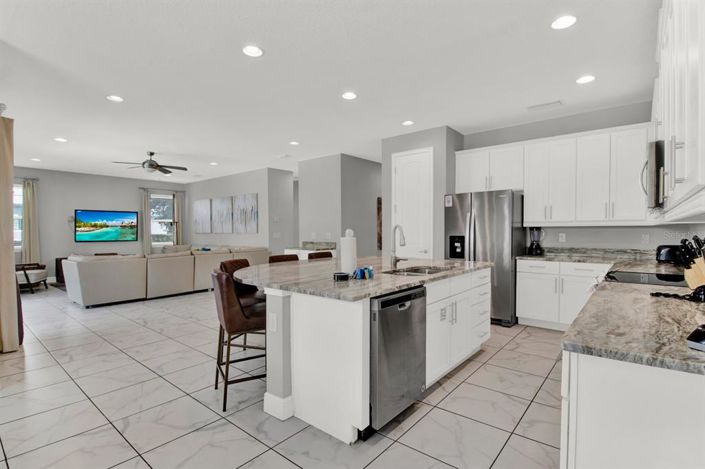 Image No.4-5 Bed Property for sale