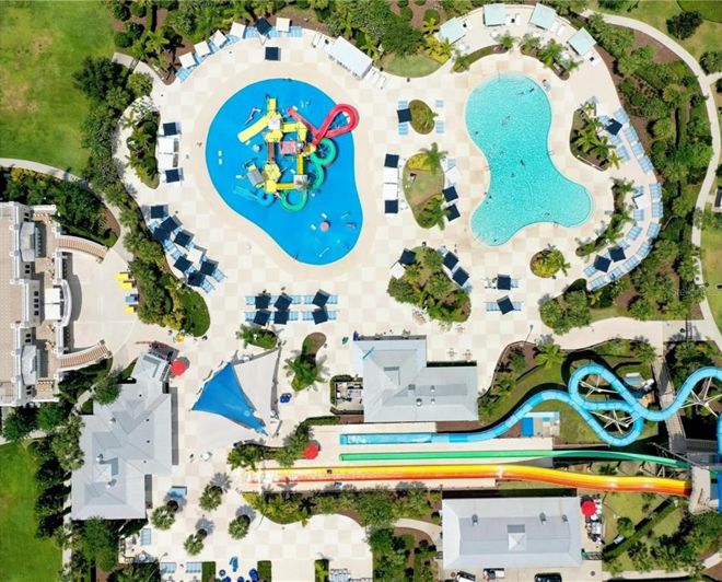 Image No.40-5 Bed Property for sale