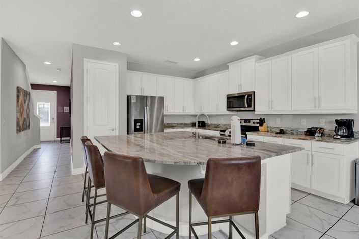 Image No.8-5 Bed Property for sale