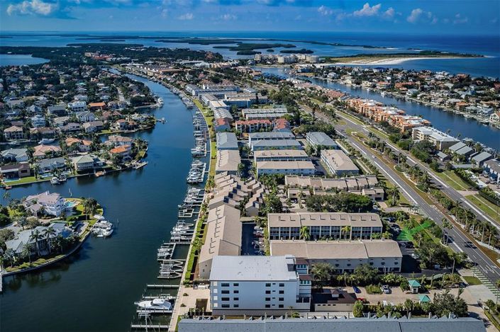 Image No.7-2 Bed Townhouse for sale