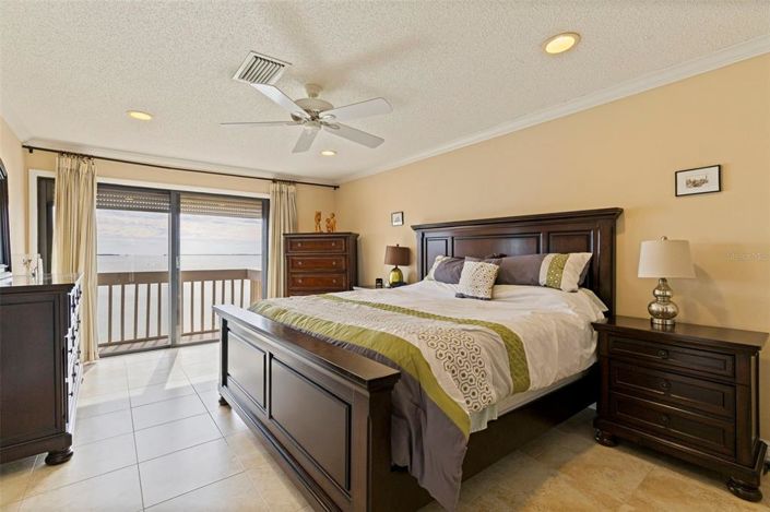 Image No.17-3 Bed Townhouse for sale