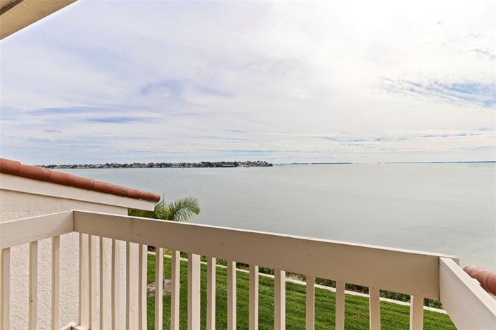 Image No.19-3 Bed Townhouse for sale