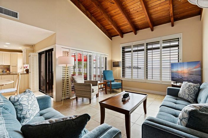 Image No.7-3 Bed Townhouse for sale