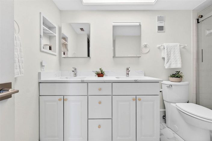 Image No.10-2 Bed Property for sale