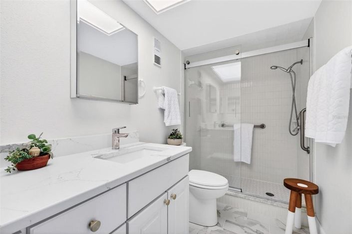 Image No.11-2 Bed Property for sale