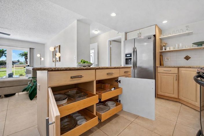 Image No.7-2 Bed Property for sale