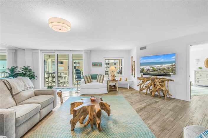 Image No.14-2 Bed Property for sale