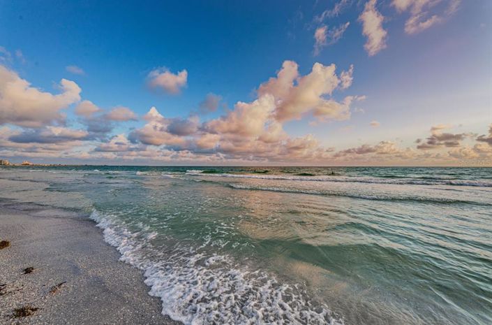 Image No.43-2 Bed Property for sale