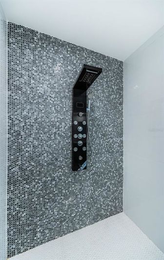 Image No.58-6 Bed Property for sale