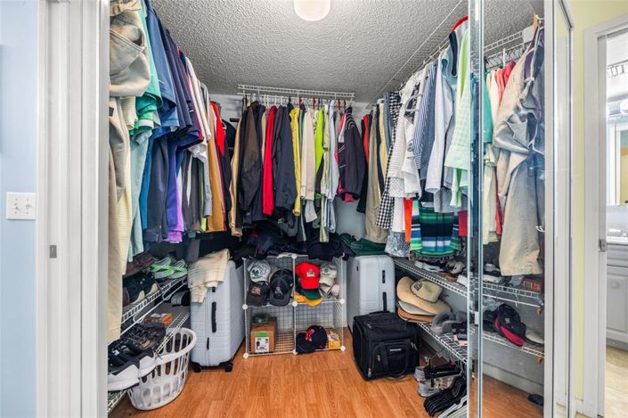 Image No.18-2 Bed Property for sale